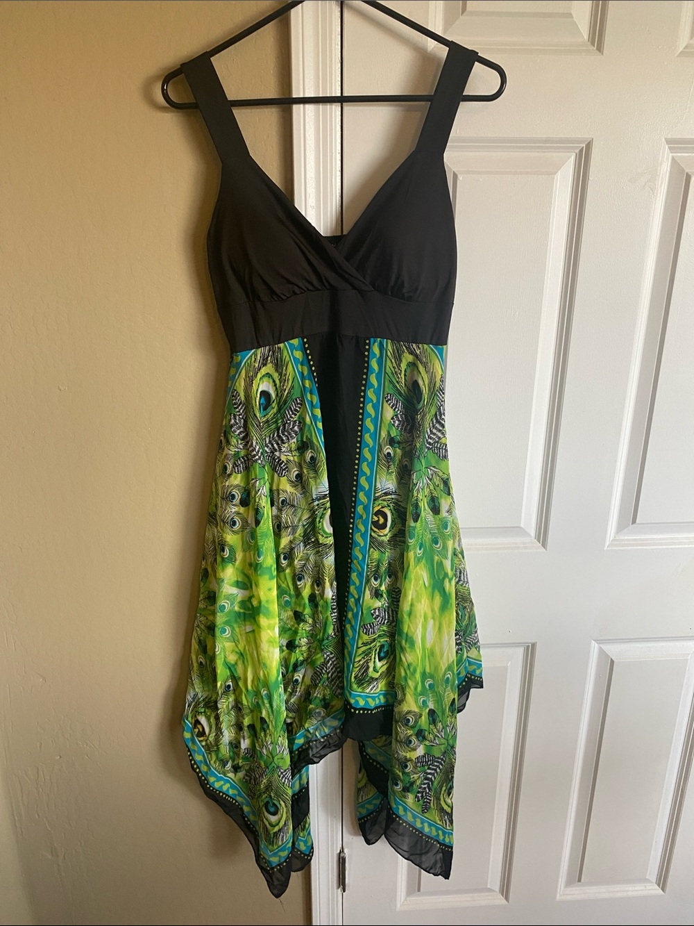 Black Bodice Green Peacock-Print Asymmetrical Dress